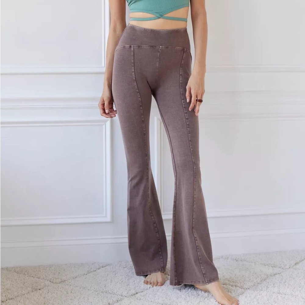 Aria Seemed Flare Pants